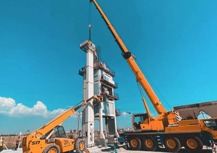 Kıbrıs Vinç Hizmetleriyle Yükleri Güvenle Taşımanın Anahtarı: Özkıraç Shipping & Lifting